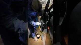 Важные моменты при покраске авто. Надо знать на что обратить внимание. Опыл на поверхности двери.