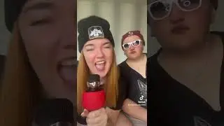 Красный микрофон