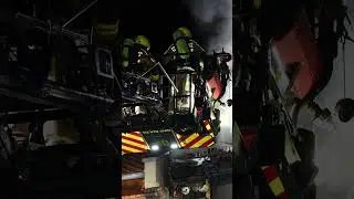 Großbrand in Apolda: Mehrfamilienhaus in Flammen – Treppenhaus eingestürzt
