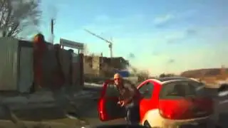 Выбежал с мачете