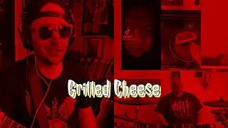 A Little Grilled Cheese Snack 🧀