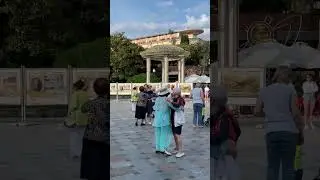Крым , Ялта 4 июня 2023 . Танцуют все 👍😍