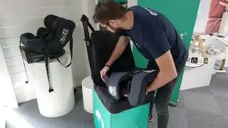 Le Siège Rehausseur Road Fix i-Size de Bébé Confort est chez Smyths Toys