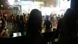 Ночные улицы Айя Напы, Кипр. Aya Napa street at night.