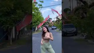 Tiktok cewek cantik di tengah jalan😳