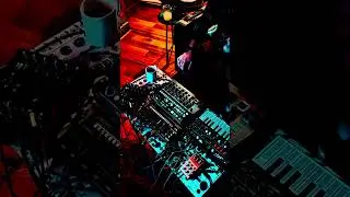 Z777 - Use Your Eyes and Scrutinize 