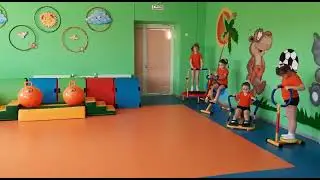Занимаемся на тренажерах.
