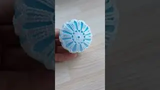 Новогодний шарик крючком.  