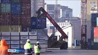 Погрузка первого судна