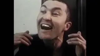 Зеки разводят по телефону, бомбит зекопукан