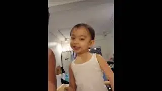 Paskong awit ni  Baby Sarina♥️
