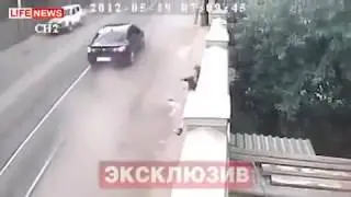 сбил женщину на высокой скорости и скрылся