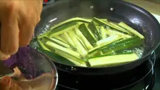 01   BATONETES DE COURGETTE COM OVO ESCALFADO