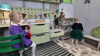 Модульная деревянная мебель для детской комнаты. Стеллаж меняется вместе с ребенком #детскаякомната