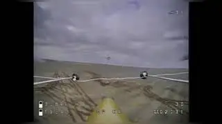 FPV дроны-камикадзе поражают танки противника.