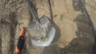 Вспахали поле у кладбища