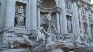 FONTANA DI TREVI - The Trevi Fountain