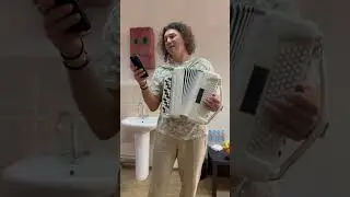 Весь объем событий не умещается в рамках телефона)) В гримёрке на киностудии им.Горького