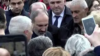 Նիկոլ Փաշինյանը հարգանքի տուրք մատուցեց մարտի 1-ի զոհերի հիշատակին