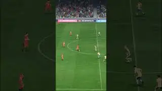 ni la pelota tenía 🤣🤣  