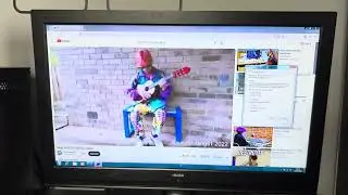 Angry musician destroys guitar has BSOD (Windows 7 Home Premium Acer Aspire X1440)