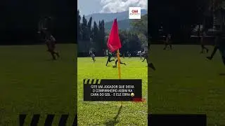 Jogador mirim faz fila e atacante perde gol impressionante | CNN ESPORTES