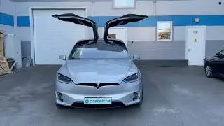 Tesla Model X 2016 танцует