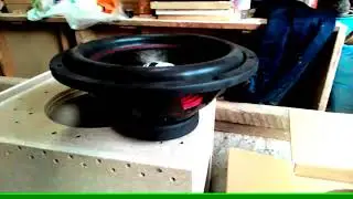 Бюджетный сабвуфер Ural molot 12