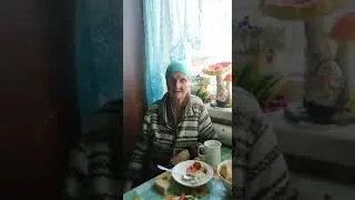 Бабушка Оля Лутова поёт песню 