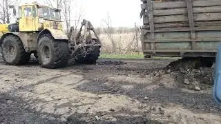 Кировец. Телега провалилась.