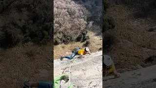 A beautiful day on the wall @enrychris @alextajas #bouldering #climbing #escalada #klettern