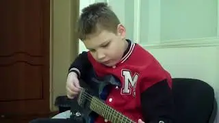 Ваня,9 лет ученик Школы рока Дебют!!