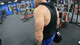 Walking with 25kg plates/ходьба с блинами по 25кг