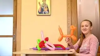 Надя показывает наш дом