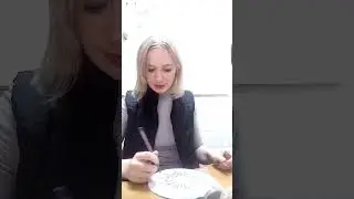Точечная роспись в золотых оттенках