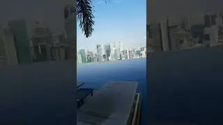 The Marina Bay Sands Hotel on top the famous Infinty Pool/Sky Park.