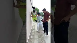 Humare samne show off😏 