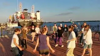 Dancing is not the North River Танцы не Северной-Двины