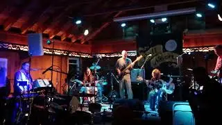 Roadhouse 2018 On The Turning Away