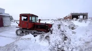ДТ-75 на уборке снега. Что может этот советский трактор?