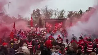 mehr als 5.000 Azubis streiken am Dienstag, 29.10.2024 vor Audis Tor 11 in Ingolstadt