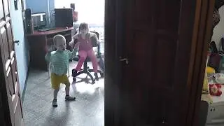 Платоша- танцует!