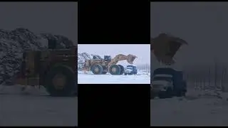 Caterpillar 994k самый большой погрузчик в мире.