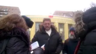 Общеніе съ главой управы передъ началомъ пикета