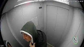 Курит в подъезде