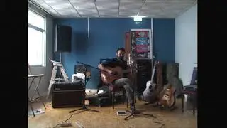 Tiago Bettencourt - Diz sim (voz e guitarra)