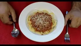 How to twist and eat spaghetti like an Italian?