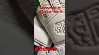 Bravry Professional Goalkeepers gloves, worldwide delivery. Perfect grip and Durability. #gkgloves