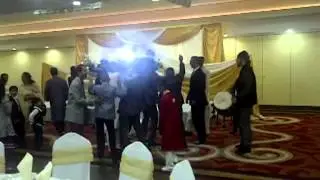 Golden Dholis - Dhol at Manzil Manchester.wmv