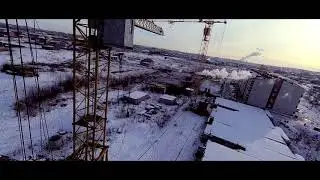 Полет вокруг крана